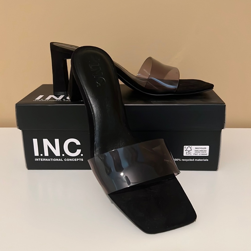 Black Sandals. Size 8M. INC